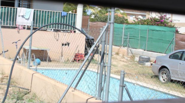 Un băiat de 11 ani din Maramureș a murit înecat în piscină, în fața prietenilor săi