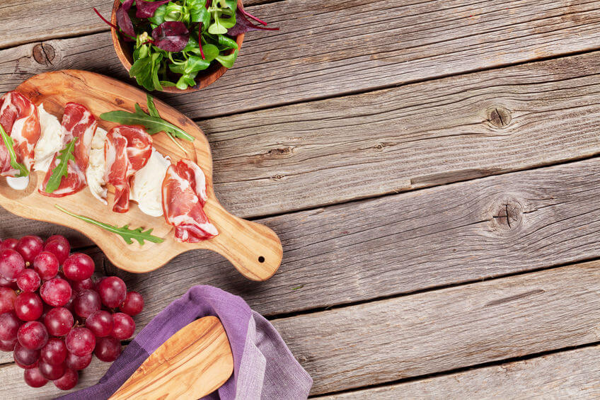 Rețete cu struguri - crostini cu prosciutto și struguri