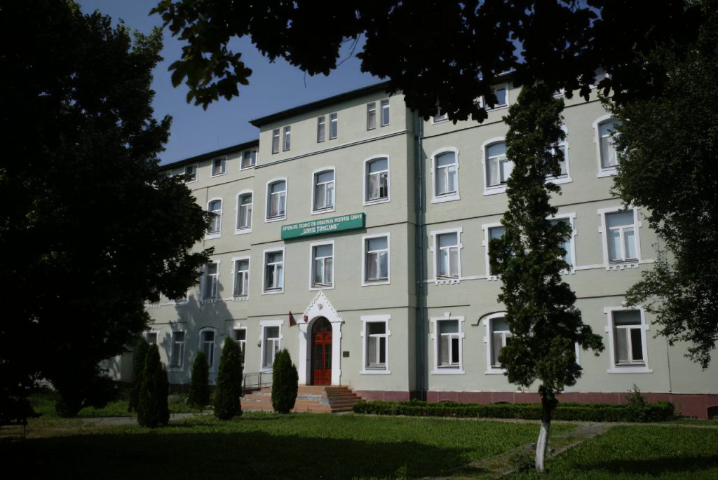 Cum a fost posibil ca un copil să plece din salonul în care era internat și să fie găsit la 60 de kilometri distanță. Explicația spitalului din Timișoara: clădirea nu are portar