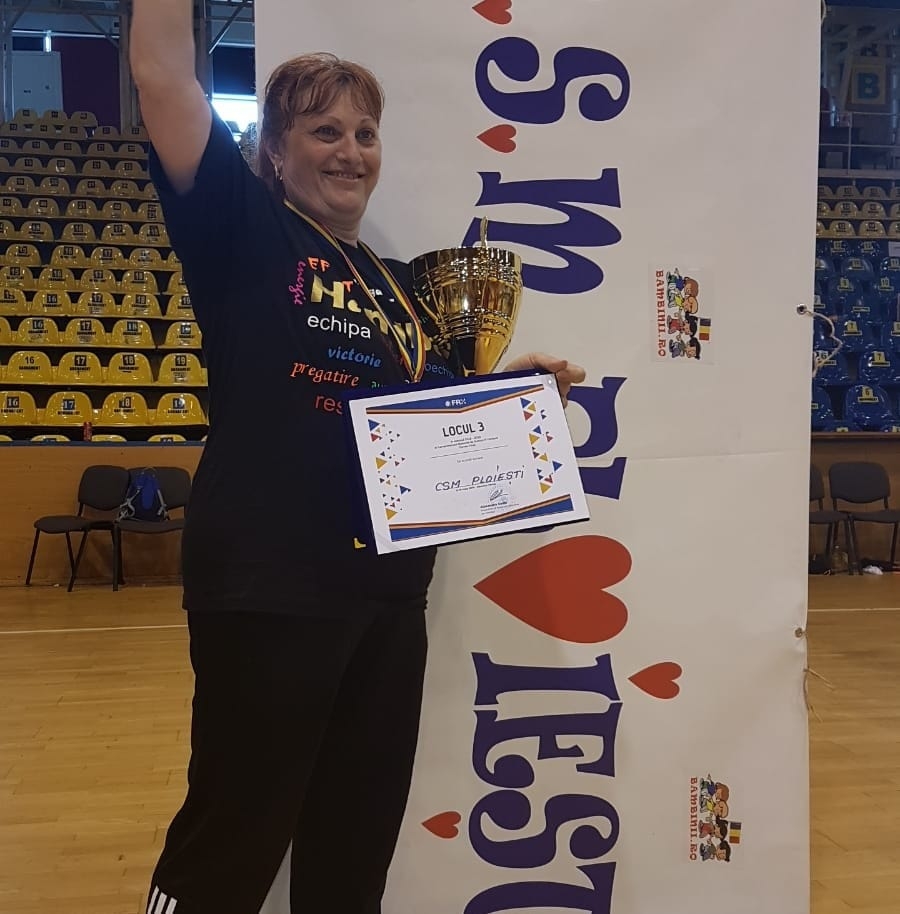 Continuă scandalul la CSM Ploiești, secția de handbal. Antrenoarea Geta Opincariu, acuzată de “discriminare și de abuz în serviciu”