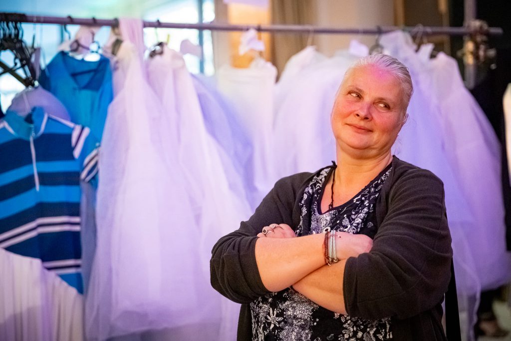 Adina, fetița din Glina, a ajuns de pe prima pagină a Libertatea pe podiumul Romanian Fashion Philosophy