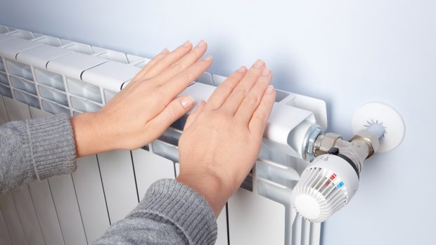 Trucuri pentru reducerea facturilor la utilități iarna. Sfaturile experților consultați de Libertatea
