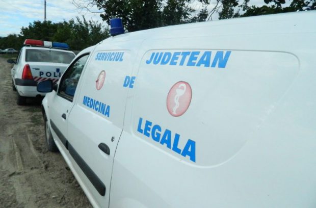 Un asistent de la Medicină Legală din Maramureș, reținut într-un dosar de luare de mită. Probe biologice de sânge ale unor șoferi, modificate pentru a-i scăpa de dosare