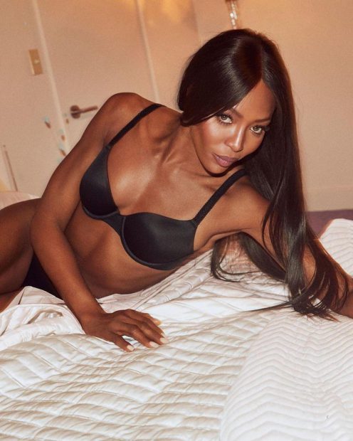 Imagine Stire Secretul siluetei modelului Naomi Campbell. Face 50 de ani luna viitoare | 2review.ro