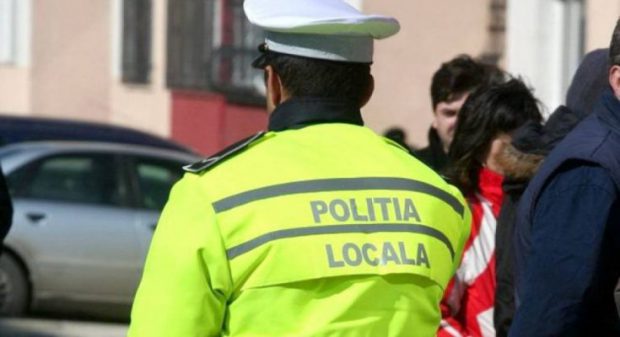 Un polițist local din Timișoara, reținut pentru că falsifica amenzi și aduna bani pentru bugetul loca