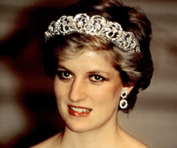 Imagine Stire Cu ce parfum se dădea prințesa Diana. Secretul frumuseții sale a fost dezvăluit | 2review.ro