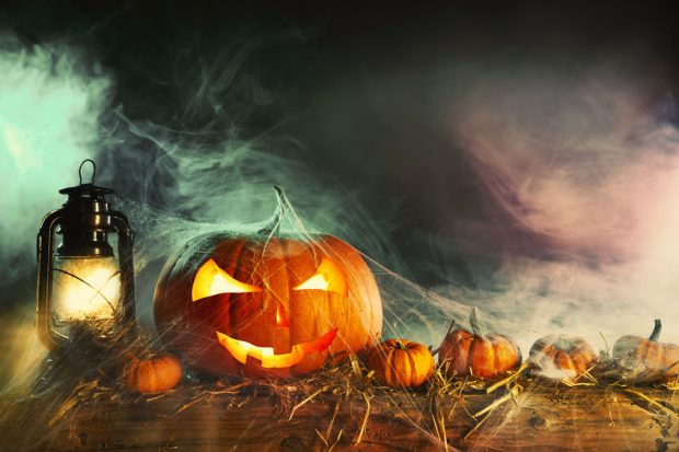 Tot ce trebuie să știi despre sărbătoarea de Halloween – curiozități, tradiții și obiceiuri de Halloween