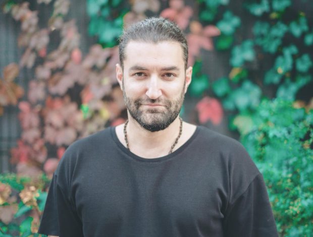 Imagine Stire Smiley a luat atitudine după cea mai cruntă beție. „Când nu mai pot să articulez sau mi se înmoaie genunchii, mă opresc” | 2review.ro