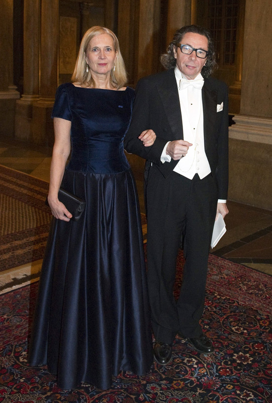 Premiul Nobel pentru Literatură 2019 este acordat autorului austriac Peter Handke, iar cel din 2018, polonezei Olga Tokarczuk