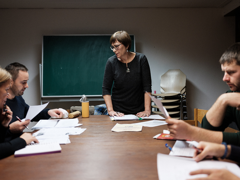 Românii din Frankfurt și-au organizat singuri 6 secții de votare pentru alegerile prezidențiale: „Românii au învățat democrația, s-au maturizat“