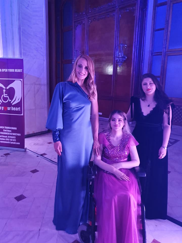 Camelia Potec sare în ajutorul persoanelor cu dizabilități: „Înotul este recomandat pentru recuperarea lor”