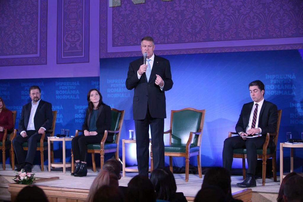 Iohannis, Dăncilă, romii și “novum”-ul | Problematica romilor apare pentru prima oară într-o campanie electorală