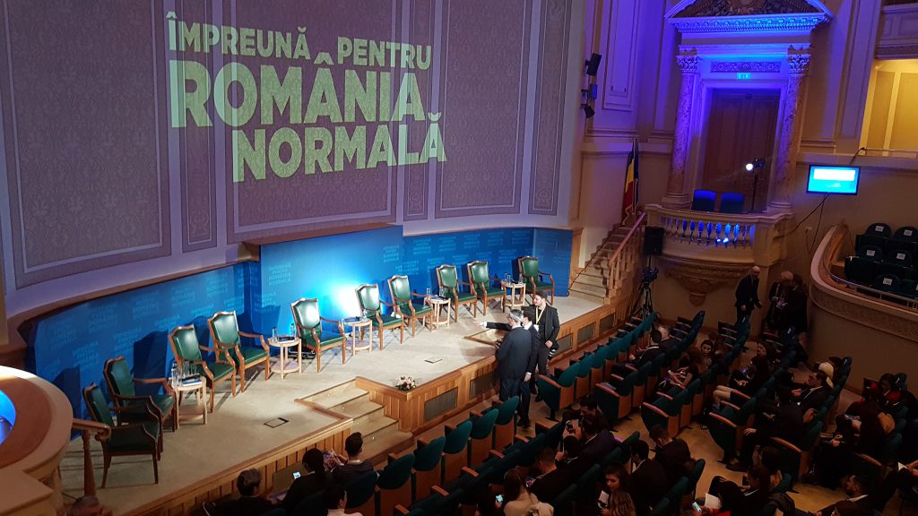 Cum arată sala în care va avea loc întâlnirea lui Klaus Iohannis cu presa