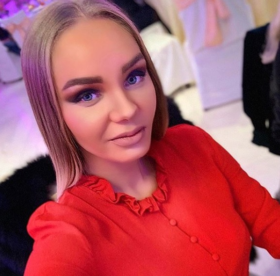 Maria Constantin și-a schimbat lookul. Apariție spectaculoasă la un eveniment monden