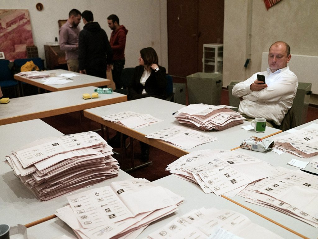Munca nevăzută din spatele recordului celor 675.000 de voturi din diaspora