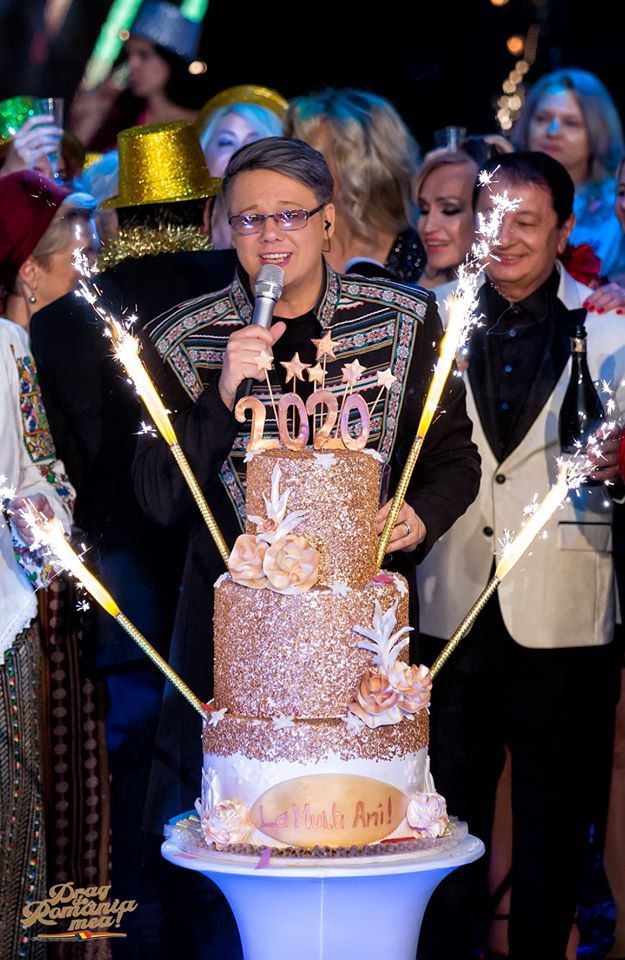 Ce putem vedea la TVR 2 în seara de Revelion. Vedetele fac spectacol de Anul Nou