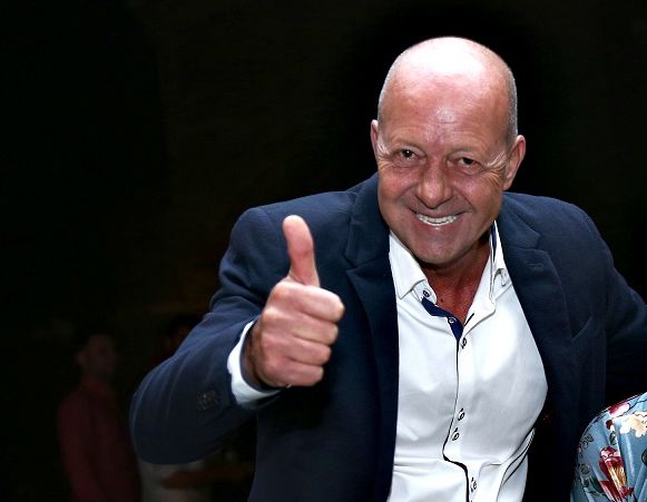Marian Rael De 11 Ani, Marian Râlea Intră în Pielea Lui Moș Crăciun Pentru Băieții ...