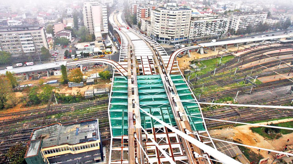 Ce s-a întâmplat în ultimii 10 ani în București: câteva pasaje, un monument reabilitat, singurul patinoar pentru competiții închis și falimentul RADET