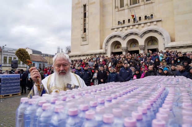 Boboteaza sau Botezul Domnului, sărbătoare pe 6 ianuarie. Tradiții și superstiții de Bobotează