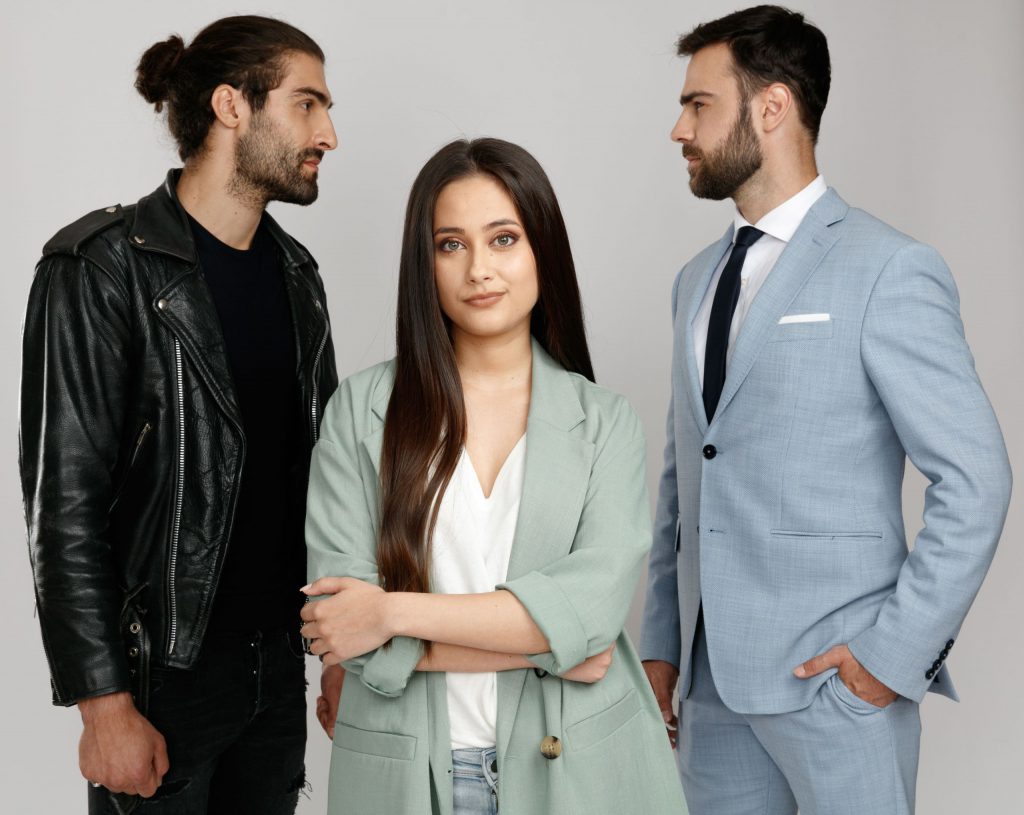 Oana Cârmaciu filmează scene de amor, dar n-are discuții acasă din cauza asta. Secretul? “Iubitul meu e tot actor și înțelege”