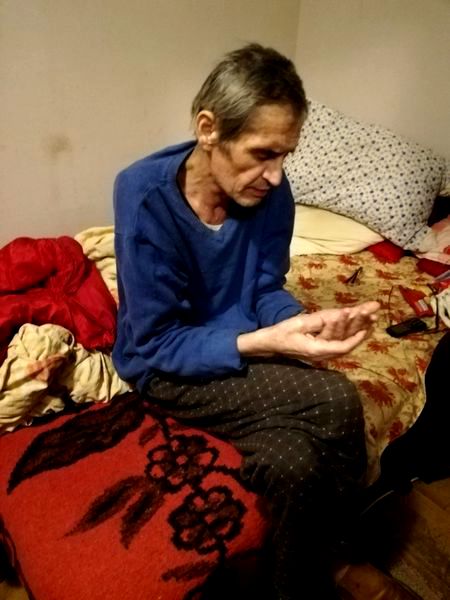 Cum a ajuns să arate acum tatăl Monicăi Gabor. S-a mutat în Bacău și este grav bolnav