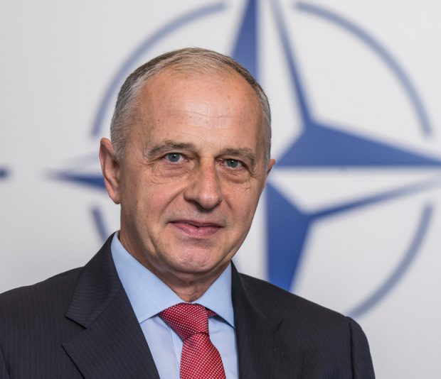 Secretarul general adjunct al NATO: Războiul din Ucraina va mai dura