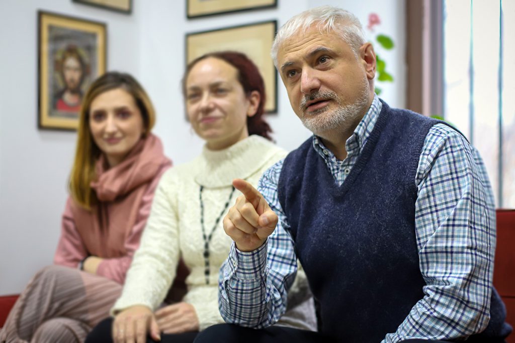 ”Moștenirea” familiei Grundbock. O femeie din București a murit cu 32 de lei în portofel și datorii la întreținere, înconjurată de obiecte de artă în valoare de 1,5 milioane de euro