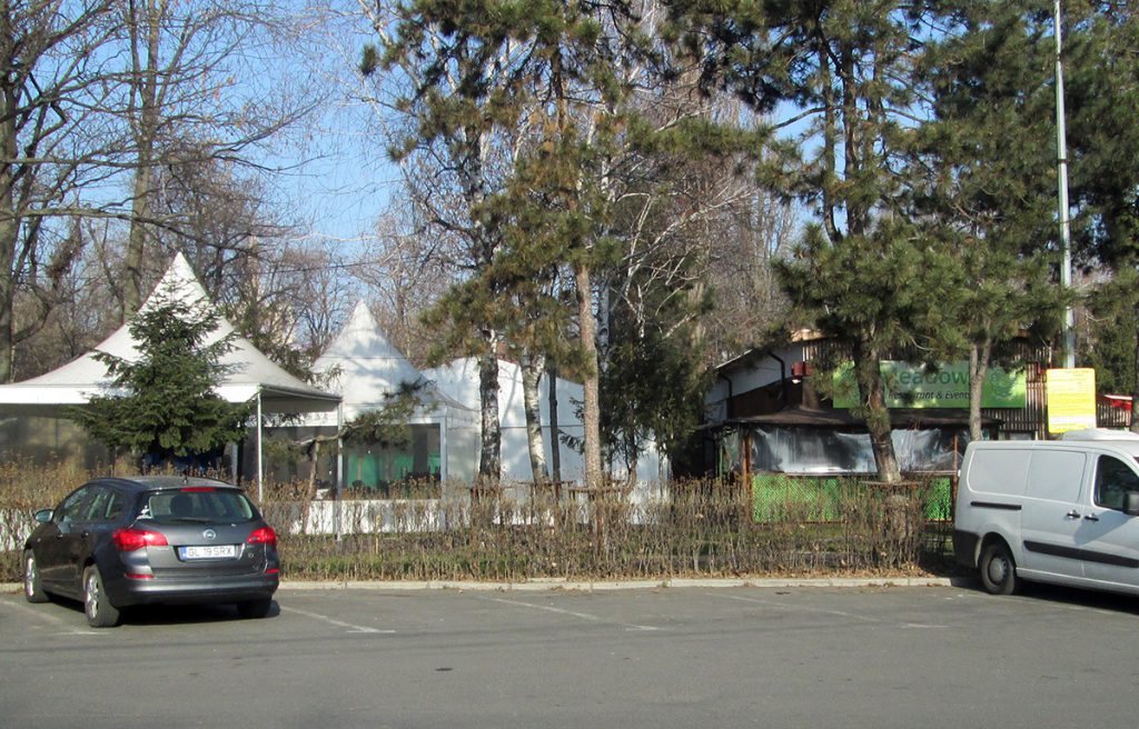 Bâlciul Herăstrău. Cel mai mare parc din București are 43 de cârciumi pe 110 hectare. În Paris, Bois de Boulogne se întinde pe 845 de hectare și are 2 cafenele şi 2 restaurante