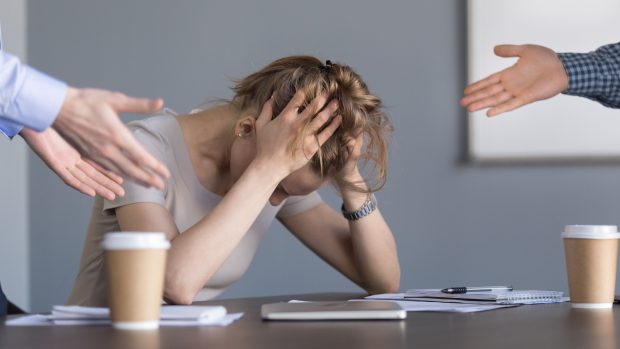 Ce faci dacă prietenii și familia nu te susțin atunci când ești deprimat