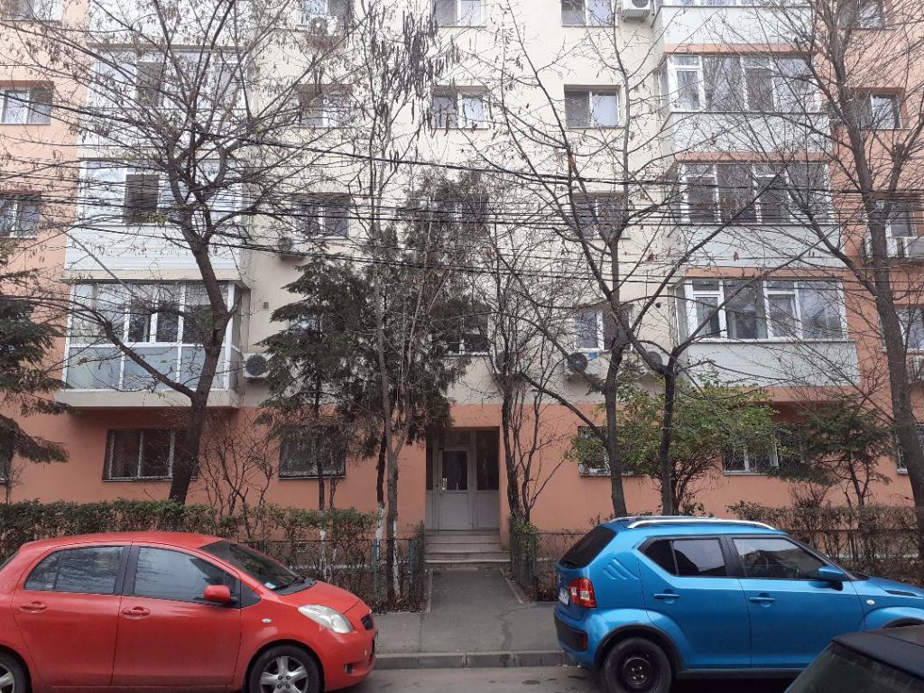 ”Moștenirea” familiei Grundbock. O femeie din București a murit cu 32 de lei în portofel și datorii la întreținere, înconjurată de obiecte de artă în valoare de 1,5 milioane de euro