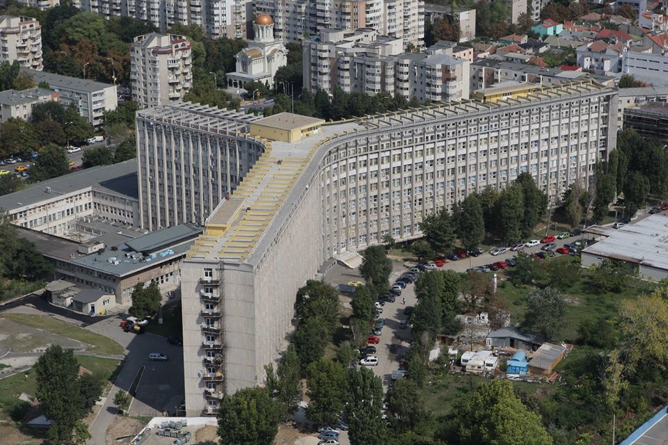 Tragedie trasă la indigo în Spitalul Județean Constanța. Un bătrân a murit de pneumonie după ce a așteptat ore în șir la Urgență, iar medicii i-au reproșat că ”a venit degeaba”