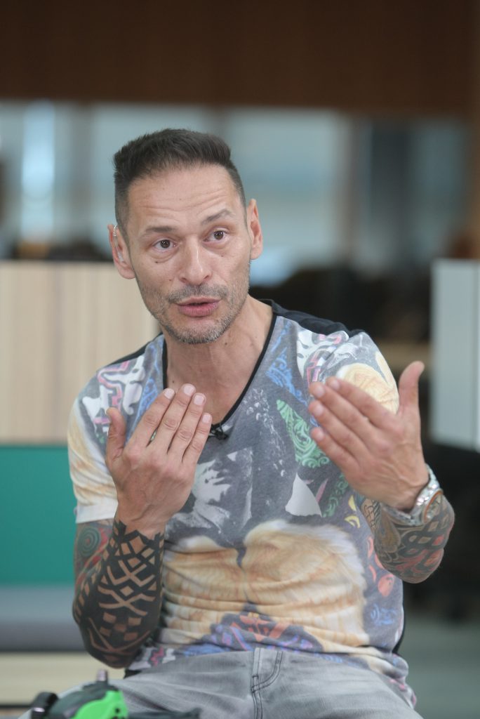 Și-a încercat norocul la mai multe posturi TV, dar s-a întors de unde a plecat! George Vintilă a semnat cu PRO TV pentru jobul de voice over, la emisiunea “Imperiul Leilor”