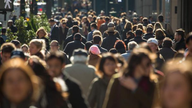 România, între țările europene cu cea mai rapidă depopulare. Un studiu avertizează că vom ajunge la 7,8 milioane în 2100