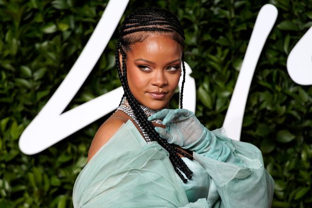 Rihanna donează 5.000.000 $ pentru lupta cu pandemia de coronavirus