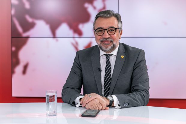 Ministrul Romașcanu: Va fi făcută plângere la poliție pentru distribuție neautorizată de materiale la Teatrul Național din București