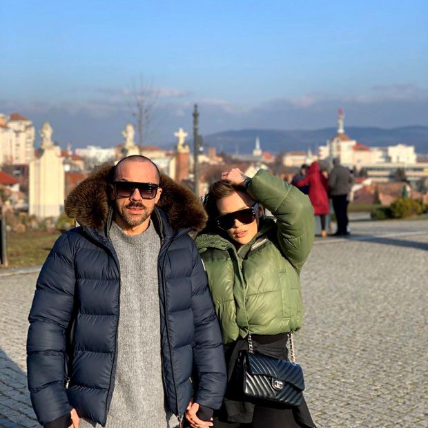 Imagine Stire Oana Radu a fost cerută în căsătorie. Inelul primit de artistă este spectaculos | 2review.ro