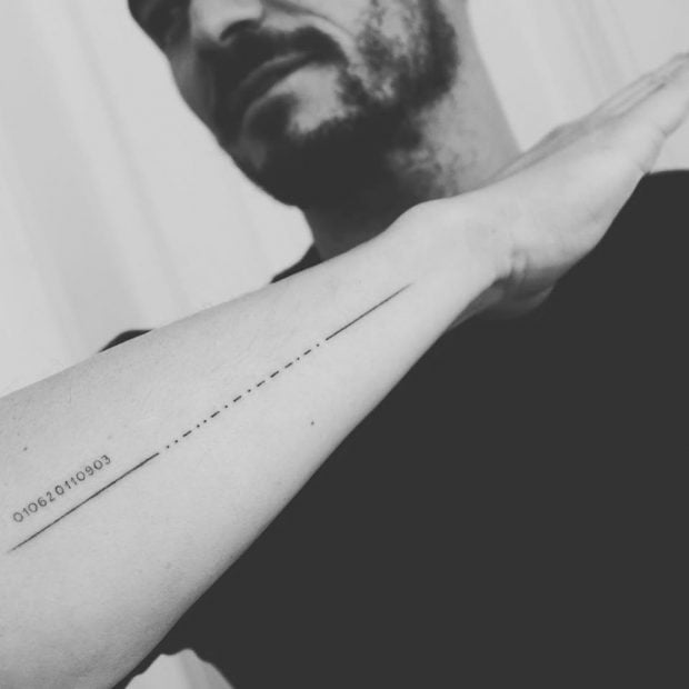 Orlando Bloom și-a corectat tatuajul făcut recent pe antrebaț. Își tatuase greșit numele fiului său