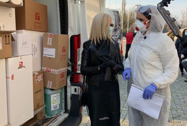 Imagine Stire Andreea Marin si campania Prețuiește Viața, primul convoi umanitar în valoare de peste 430.000 de euro în lupta cu Coronavirusul | 2review.ro