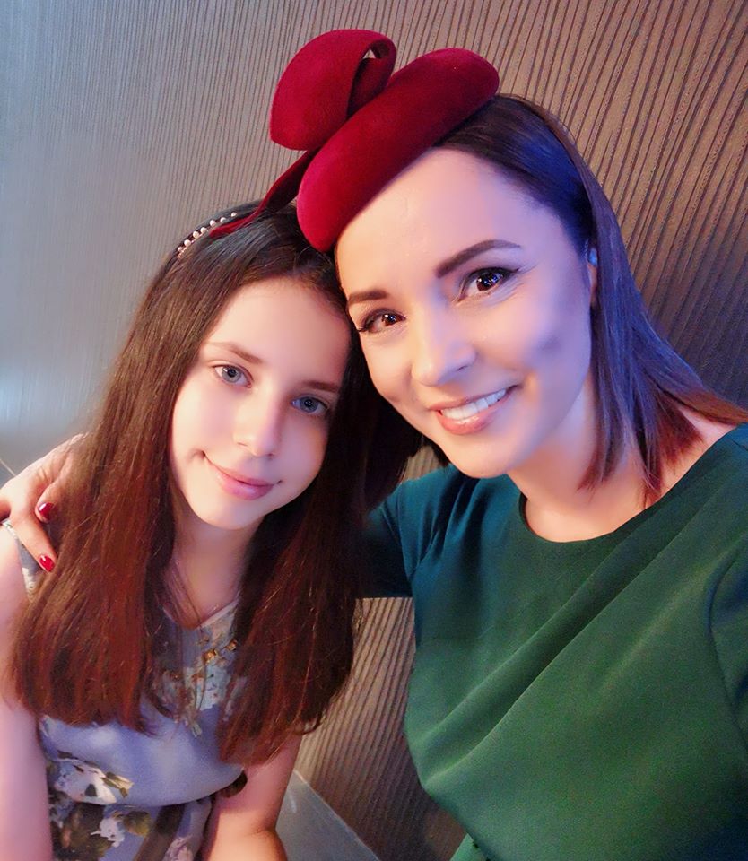 Rămasă orfană la 9 ani, Andreea Marin păstrează vie amintirea celei care i-a dat viață: "Dacă închid ochii acum, pur și simplu o simt fizic, pe mama"