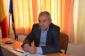 Vecinii din sat îi cred întorşi şi cheamă poliţia, ei strigă după ajutor din Italia: „Suntem blocaţi aici! Într-o săptămână, dormim în stradă”
