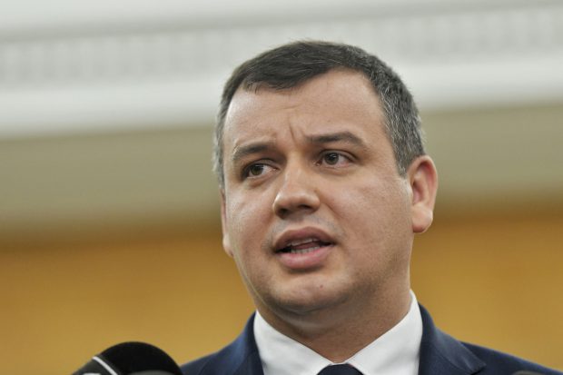 Eugen Tomac spune că „se impune organizarea imediată a unui congres” pentru a alege noi lideri în PMP