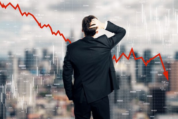 Zona euro va intra probabil în recesiune, după ce creșterile de prețuri au afectat cererea