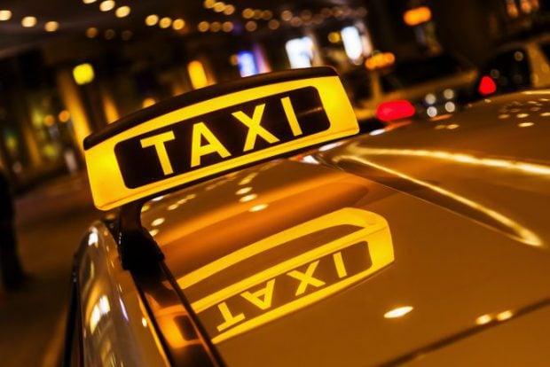 Portofel cu aproape 2.000 de euro, găsit pe bancheta unui taxi din Focșani. Ce a făcut șoferul