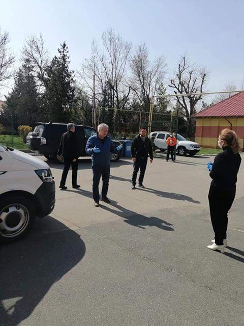 Primăria Sector 1 testează de COVID-19, în regim propriu, angajaţii care livrează mâncare bătrânilor