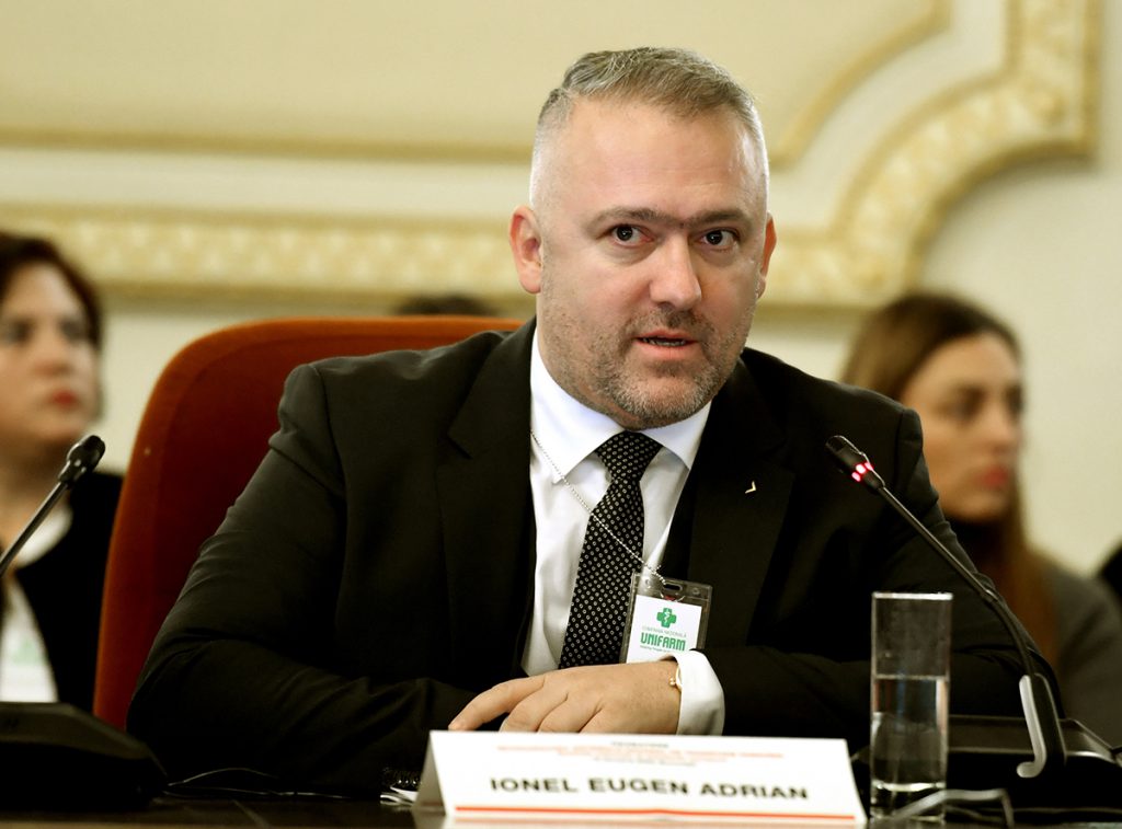 Dat afară din SRI, fostul comandor Alexandru Sas a importat, prin firma soției, 2,2 milioane de măști pentru COVID-19 din China, care au ajuns la preț dublu la Unifarm și în spitale