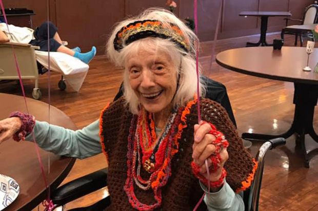 O bătrână de 102 ani a supraviețuit a doua oară infectării cu COVID-19. Femeia a mai învins cancerul și gripa spaniolă