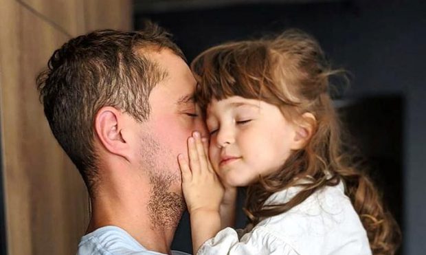 Imagine Stire Cum arată fetița lui Vladimir Drăghia. Zora are aproape 3 ani și seamănă tot mai mult cu mama ei | 2review.ro