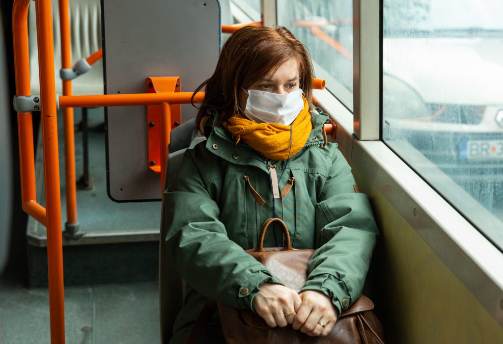 Cum se circulă în București după ce transportul în comun a fost redus la jumătate