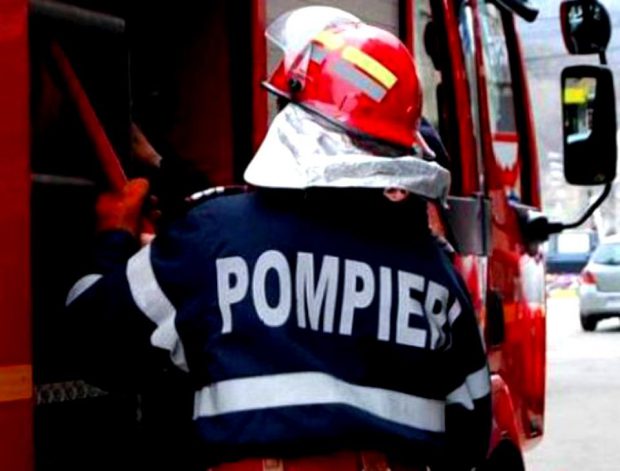 Anchetă a poliției, după ce un copil de 4 ani a căzut de la etajul 3 al unui bloc din sectorul 5