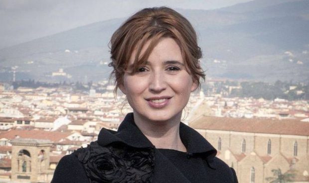 Imagine Stire Sanda Nicola și-a cunoscut soțul în timpul atacurilor teroriste de la Londra: „Prima întâlnire a fost „pigmentată” cu o alertă cu bombă” | 2review.ro